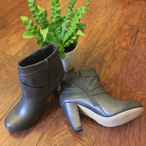 👢NWOB | MADDEN GIRL PLAAZA ANKLE BOOTS👢